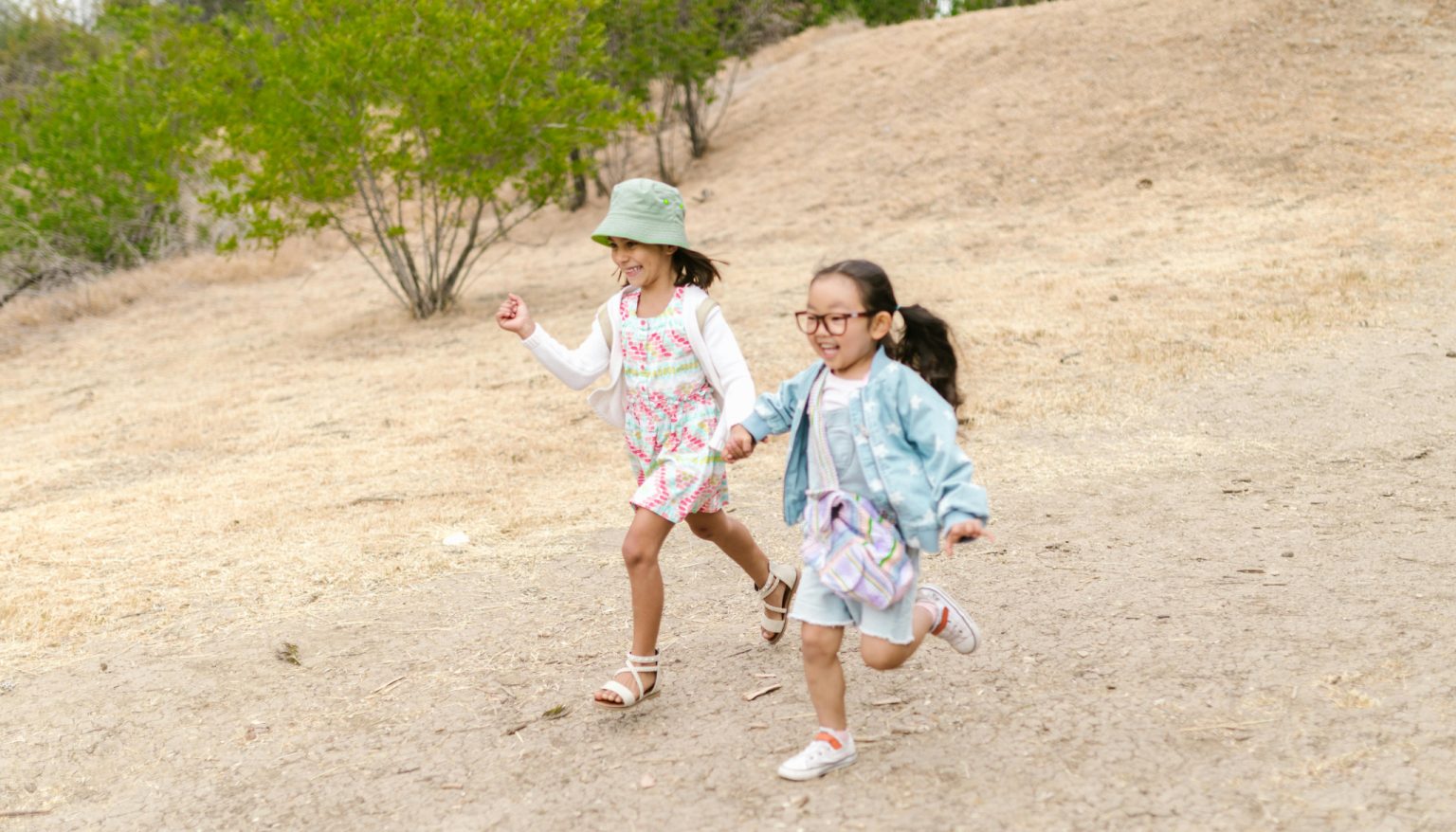 children running